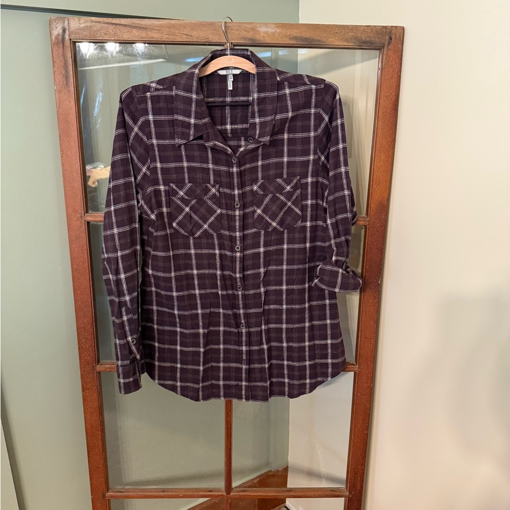 BKE Buckle Men’s Casual Eased Fit Red and White Button Down Collared Shirt - M